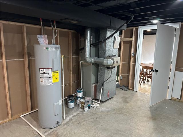 12806 E 33 Street S, Independence, MO 64055