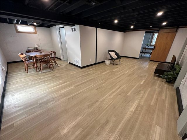 12806 E 33 Street S, Independence, MO 64055