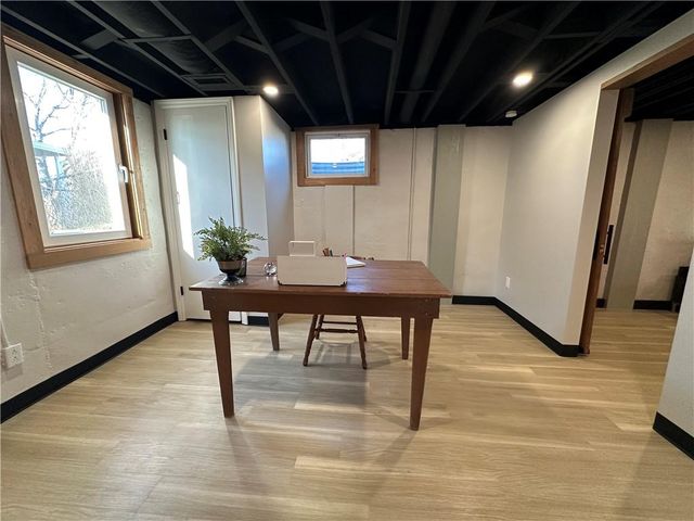 12806 E 33 Street S, Independence, MO 64055