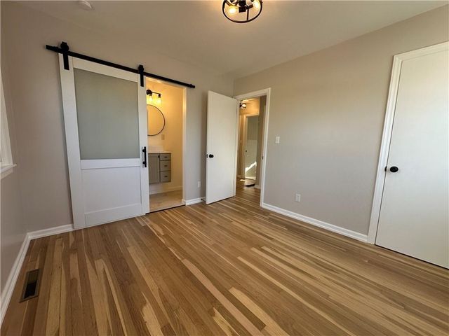 12806 E 33 Street S, Independence, MO 64055