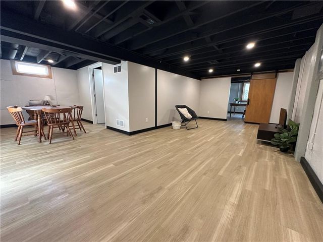 12806 E 33 Street S, Independence, MO 64055