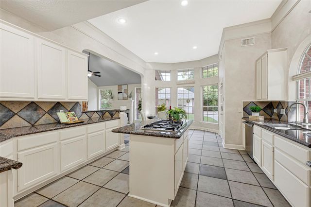 6102 Walkers Park Drive, Sugar Land, TX 77479