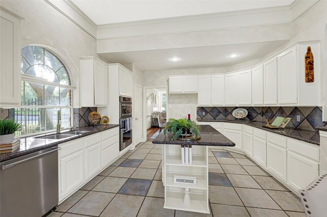6102 Walkers Park Drive, Sugar Land, TX 77479