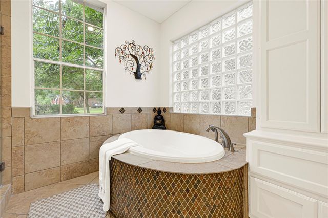 6102 Walkers Park Drive, Sugar Land, TX 77479