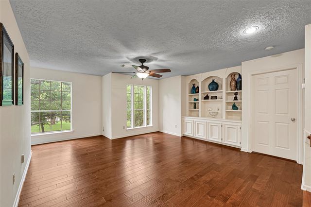 6102 Walkers Park Drive, Sugar Land, TX 77479