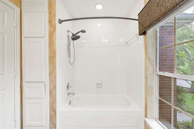 6102 Walkers Park Drive, Sugar Land, TX 77479