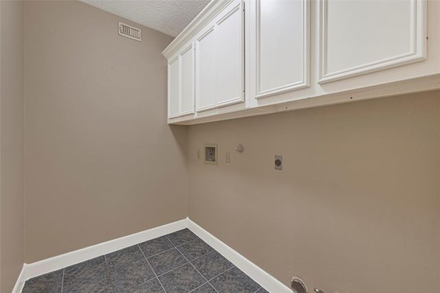 6102 Walkers Park Drive, Sugar Land, TX 77479