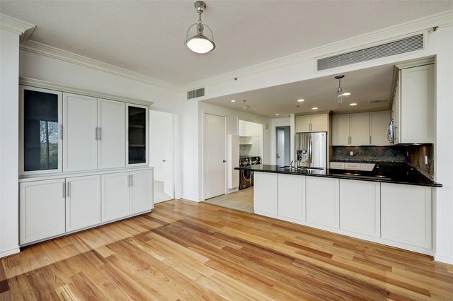 121 N Post Oak 501, Houston, TX 77024
