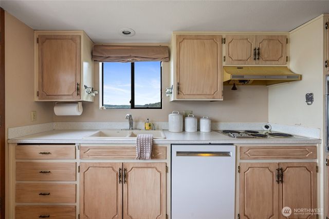 3740 E State Route 302, Belfair, WA 98528
