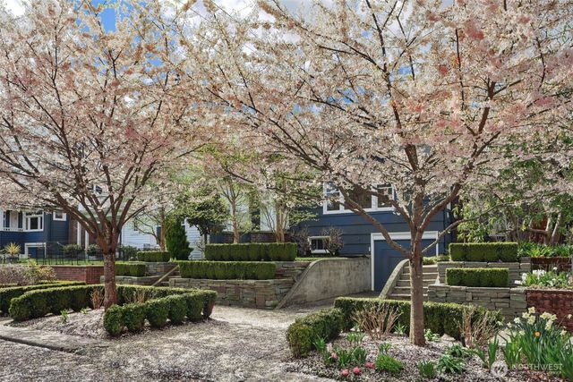 719 35th Avenue, Seattle, WA 98122