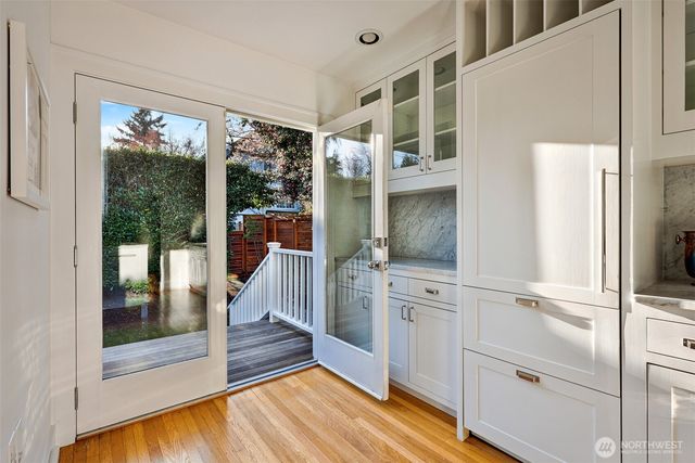 719 35th Avenue, Seattle, WA 98122