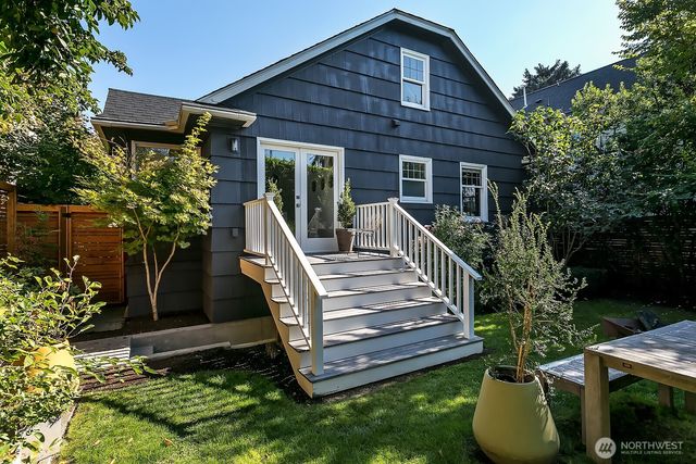 719 35th Avenue, Seattle, WA 98122