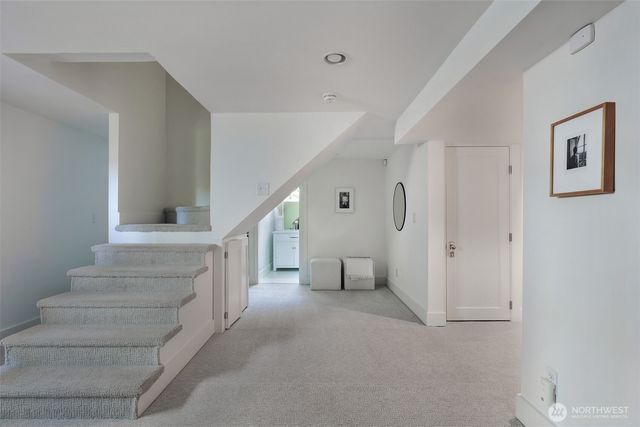 719 35th Avenue, Seattle, WA 98122