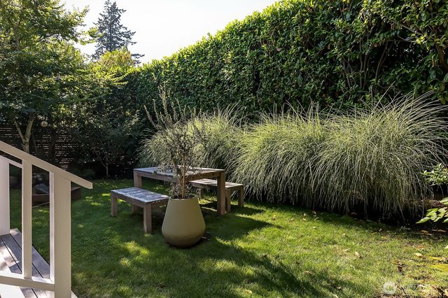 719 35th Avenue, Seattle, WA 98122