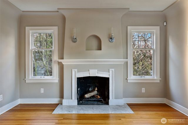 719 35th Avenue, Seattle, WA 98122