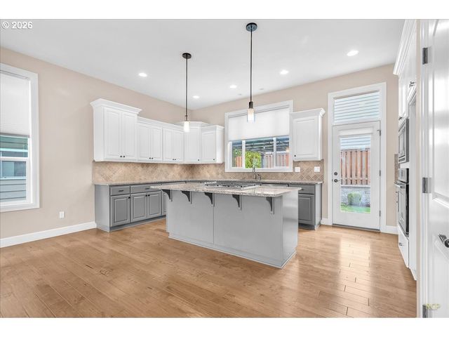 10851 Nw CLAIRE Ct, Portland, OR 97229