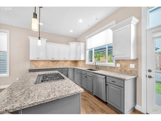 10851 Nw CLAIRE Ct, Portland, OR 97229