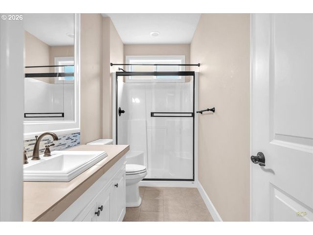 10851 Nw CLAIRE Ct, Portland, OR 97229