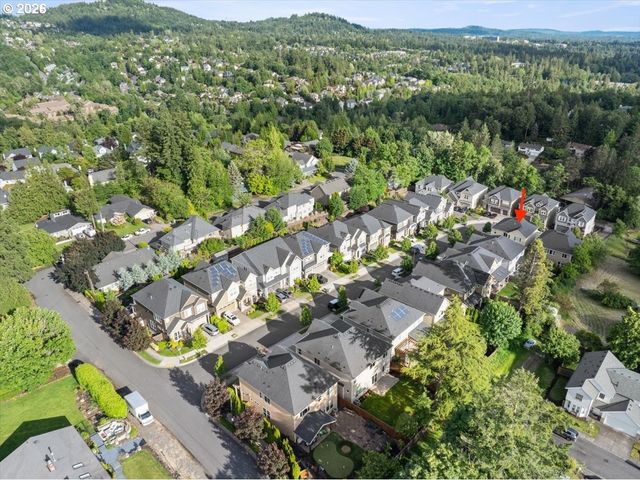 10851 Nw CLAIRE Ct, Portland, OR 97229