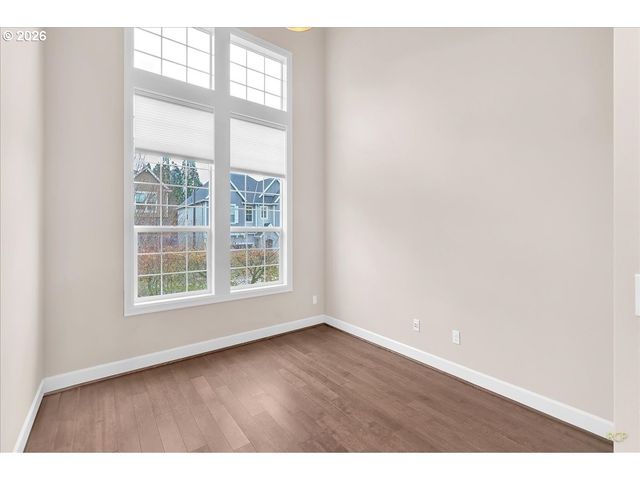 10851 Nw CLAIRE Ct, Portland, OR 97229