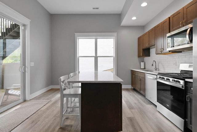 3911 Crown Drive, Valparaiso, IN 46383