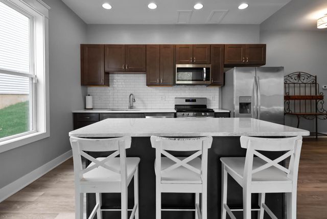 3911 Crown Drive, Valparaiso, IN 46383