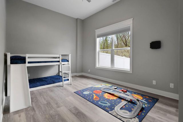 3911 Crown Drive, Valparaiso, IN 46383