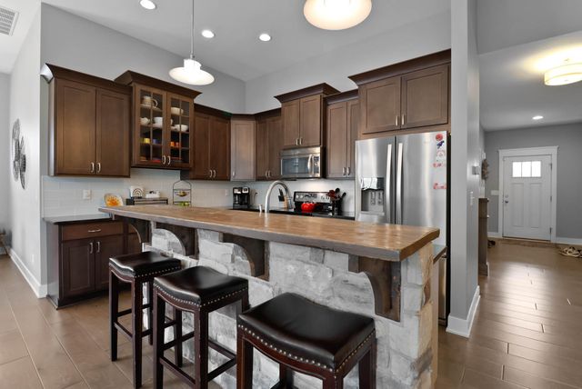 3911 Crown Drive, Valparaiso, IN 46383