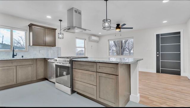 1144 Buena Vista Drive SE, Albuquerque, NM 87106