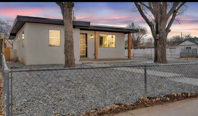 1144 Buena Vista Drive SE, Albuquerque, NM 87106