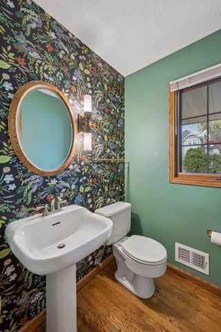 3385 Rosewood Lane N, Plymouth, MN 55441