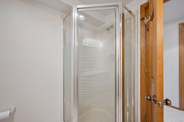 3385 Rosewood Lane N, Plymouth, MN 55441