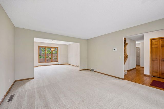 3385 Rosewood Lane N, Plymouth, MN 55441