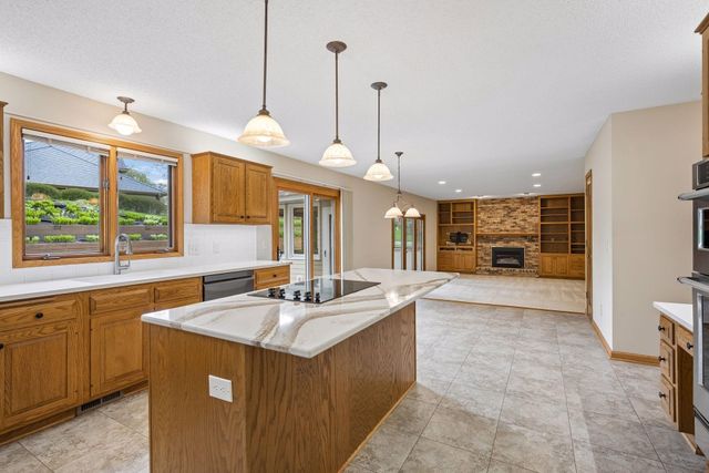 3385 Rosewood Lane N, Plymouth, MN 55441