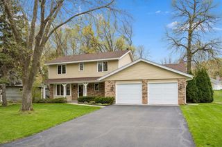 3385 Rosewood Lane N, Plymouth, MN 55441