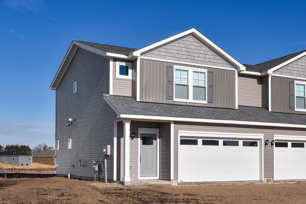39749 Fallbrook Avenue, North Branch, MN 55056