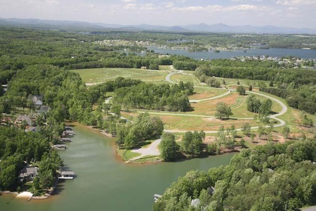 Lot 28 Farm DR, Moneta, VA 24121