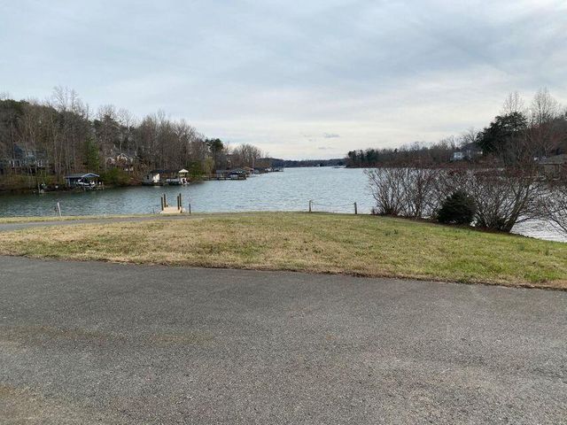Lot 28 Farm DR, Moneta, VA 24121