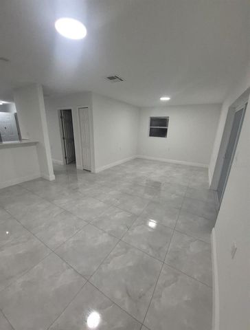 7128 OAKWOOD DR 2, New Port Richey, FL 34652