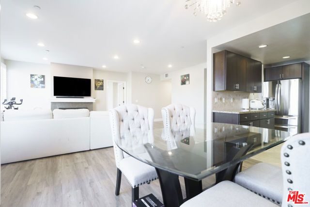 871 Crenshaw Boulevard 406, Los Angeles, CA 90005