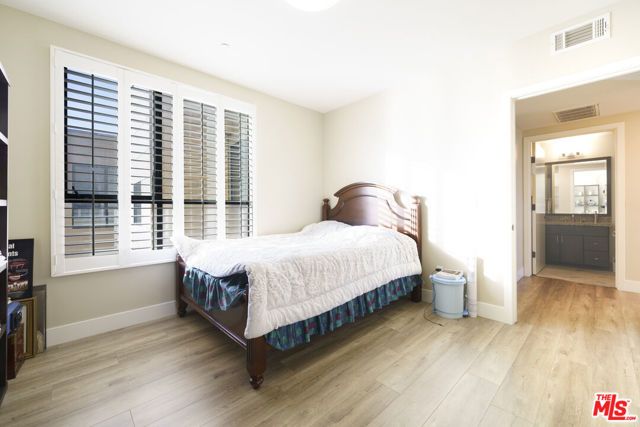 871 Crenshaw Boulevard 406, Los Angeles, CA 90005