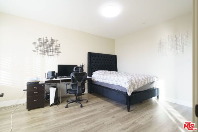 871 Crenshaw Boulevard 406, Los Angeles, CA 90005