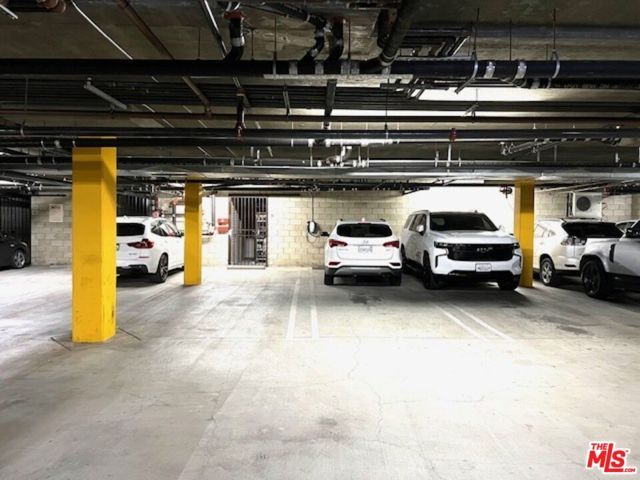 871 Crenshaw Boulevard 406, Los Angeles, CA 90005