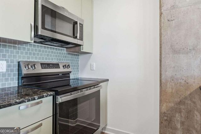 245 N HIGHLAND Avenue NE 402, Atlanta, GA 30307