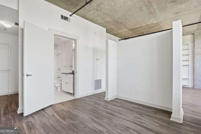 245 N HIGHLAND Avenue NE 402, Atlanta, GA 30307