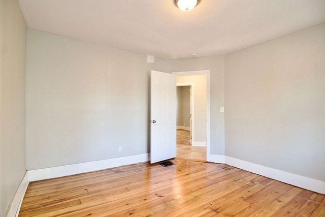 20 Crosby St, Springfield, MA 01105