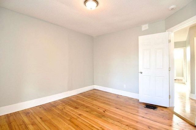 20 Crosby St, Springfield, MA 01105