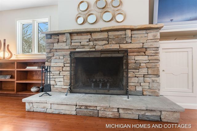 3887 65th Street, Holland, MI 49423