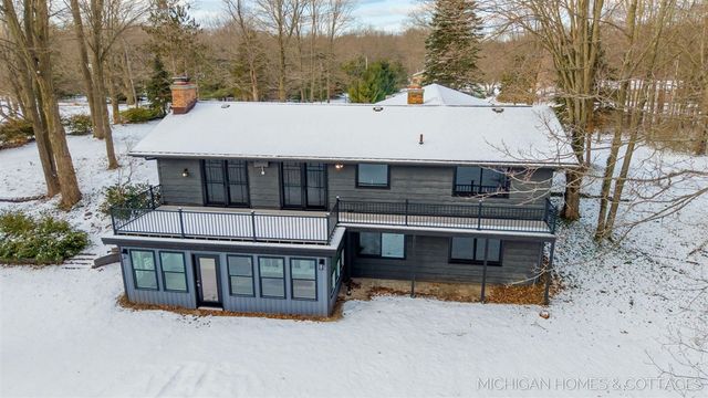 3887 65th Street, Holland, MI 49423