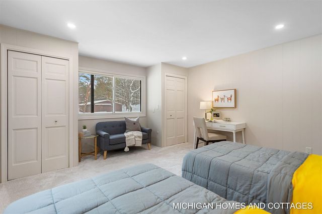 3887 65th Street, Holland, MI 49423